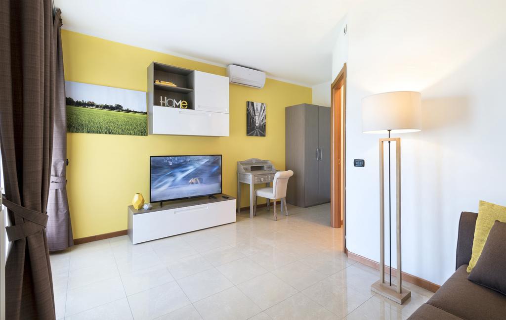 Airone Apartment 诺瓦拉 外观 照片